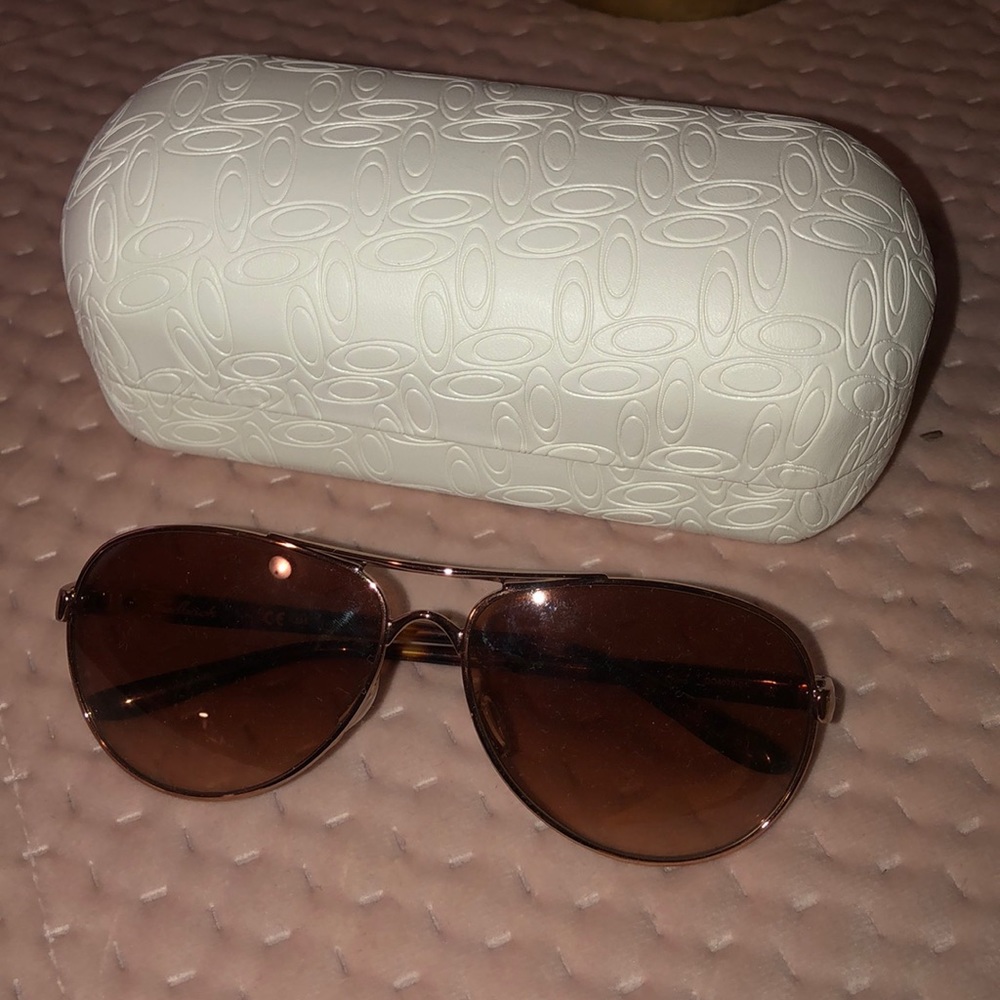 Rose Gold Oalkley Sunglasses